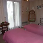 Holiday home Spacieuse A Aix, Jardin Clos, Animaux Admis - Fr-1-555-71
