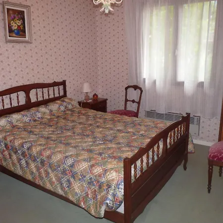 Spacieuse à Aix Avec Jardin Clos Et 6/8 Pers, Animaux Acceptés - Fr-1-555-71 * Aix-les-Bains