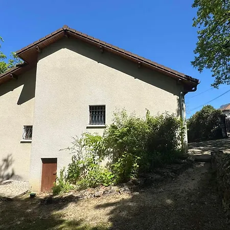 Spacieuse à Aix Avec Jardin Clos Et 6/8 Pers, Animaux Acceptés - Fr-1-555-71 * Aix-les-Bains